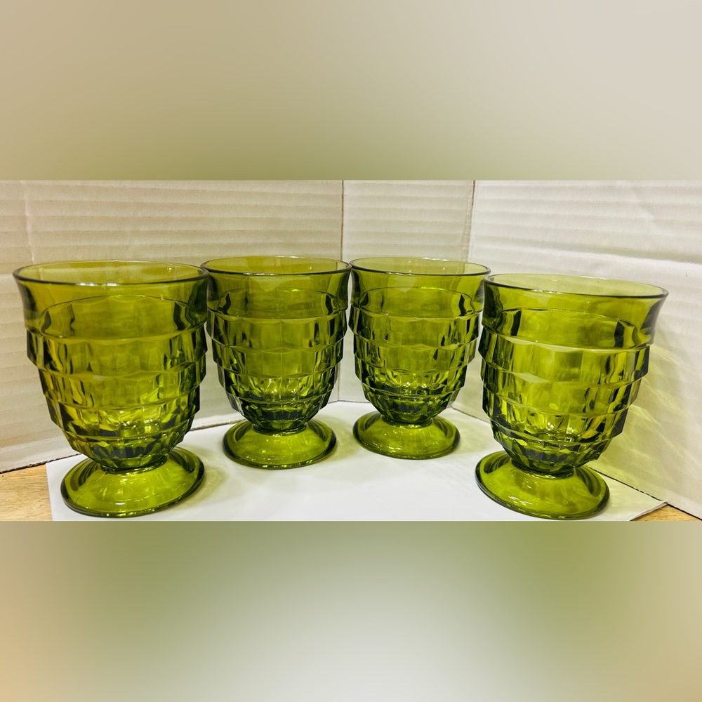 Vintage glasses, set of 4 Indiana Glass Whitehall Colony Cubist in avocado green - Picture 4 of 5